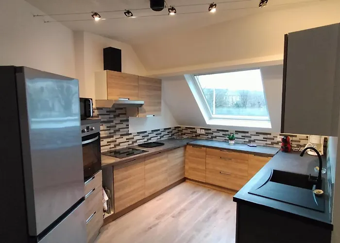 Spacious Flat Close To The Railway Station